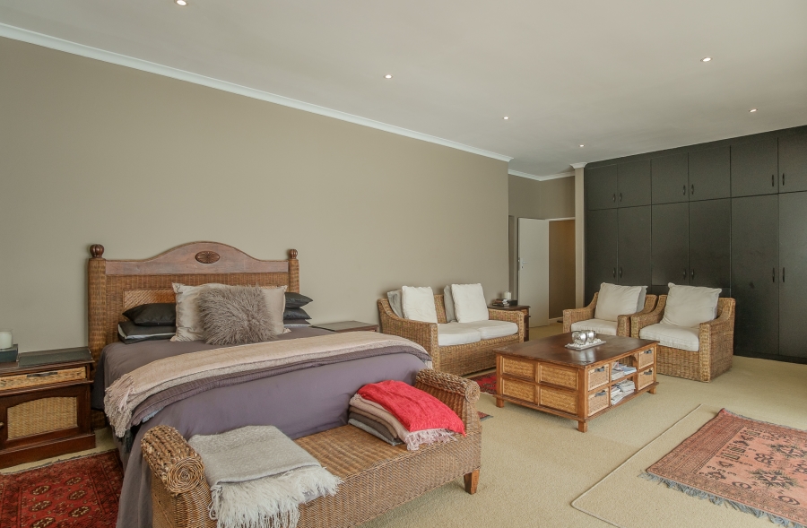 5 Bedroom Property for Sale in Misty Cliffs Western Cape